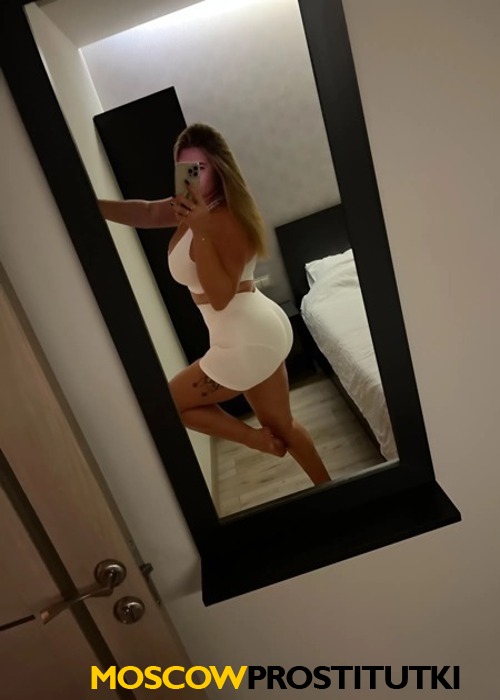  Ева