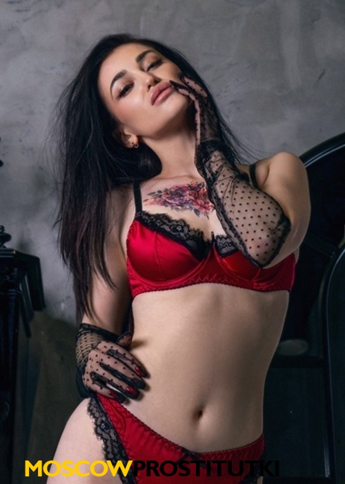  Аня