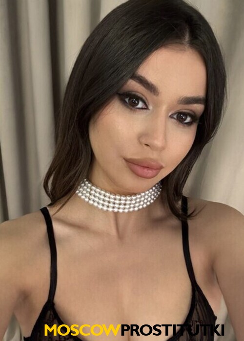  Аня