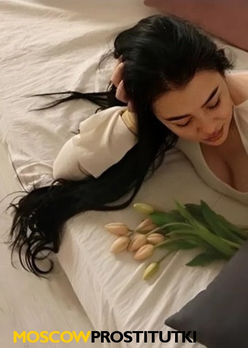  Алина