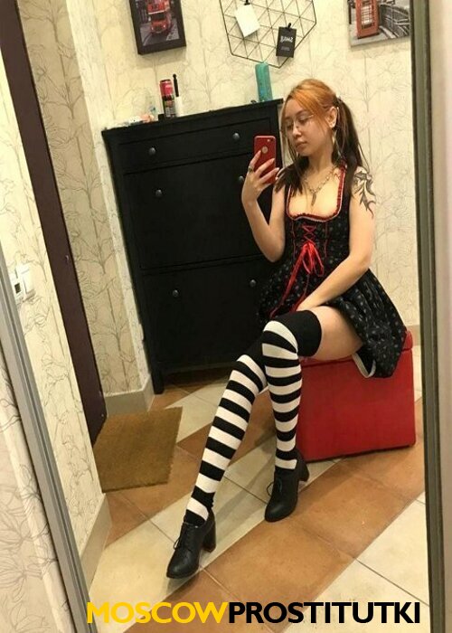  Ева