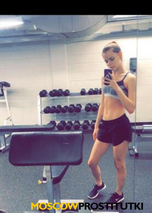  Оля