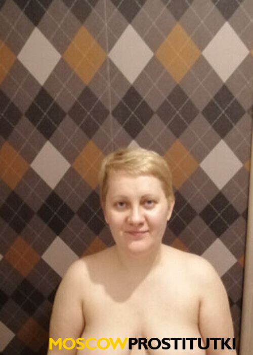  Лариса